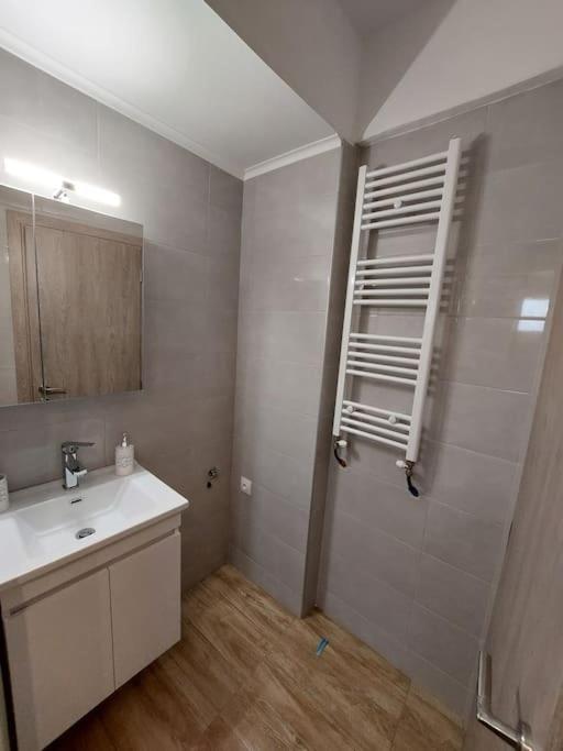 Cozy Flat In Thessaloniki Apartment Bagian luar foto